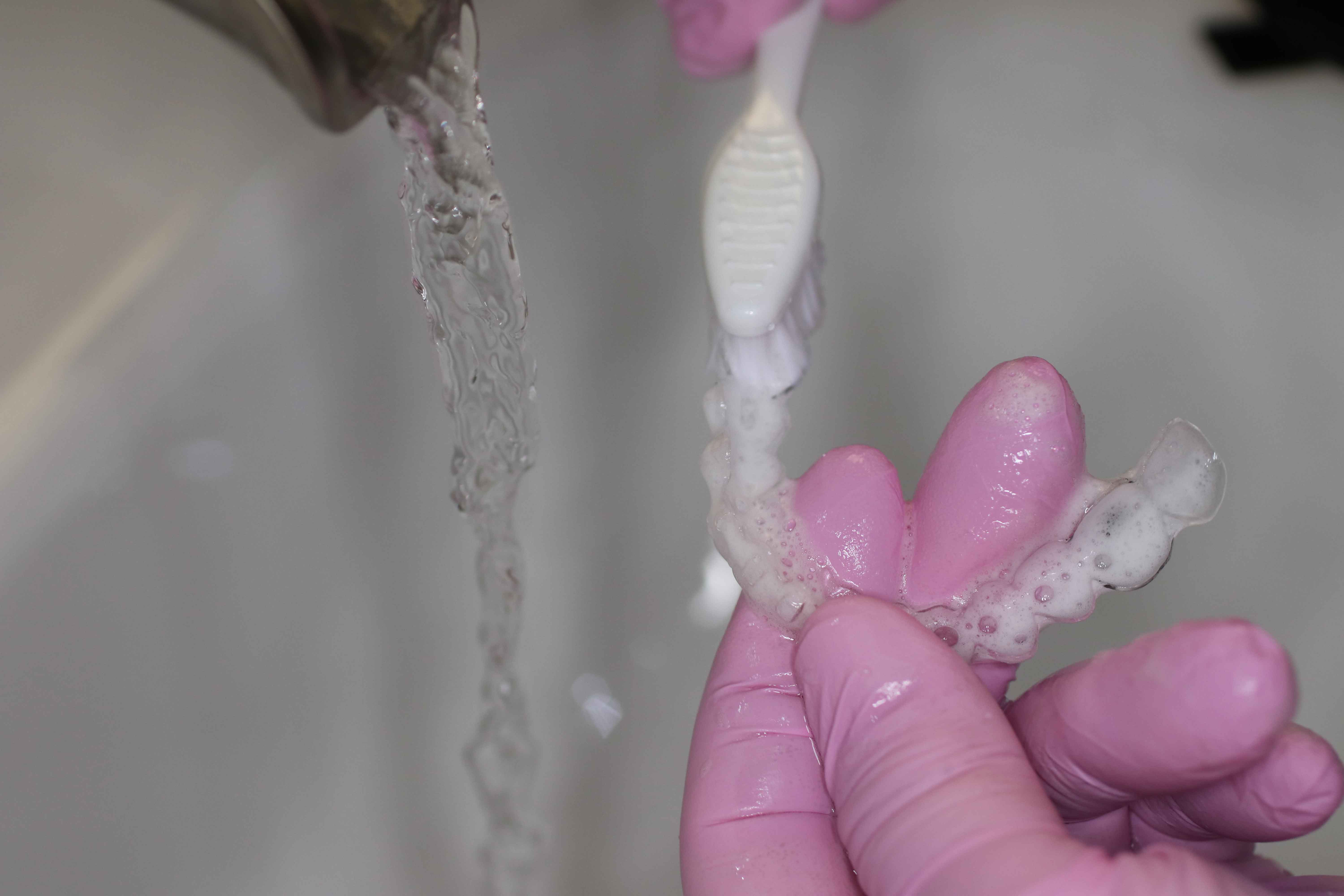 Brushing & Cleaning Invisalign Aligners